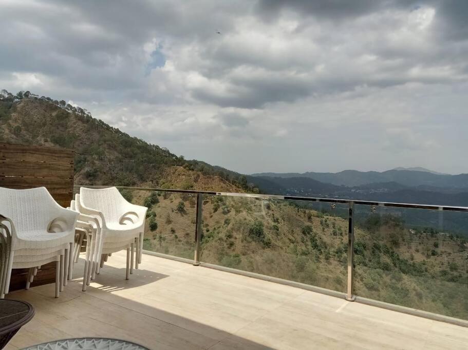 Villa Pine Peak Kasauli Exterior foto